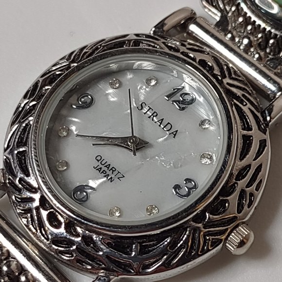 Very Awesome Silver Tone Metal Analog Strada Watch - Picture 6 of 13